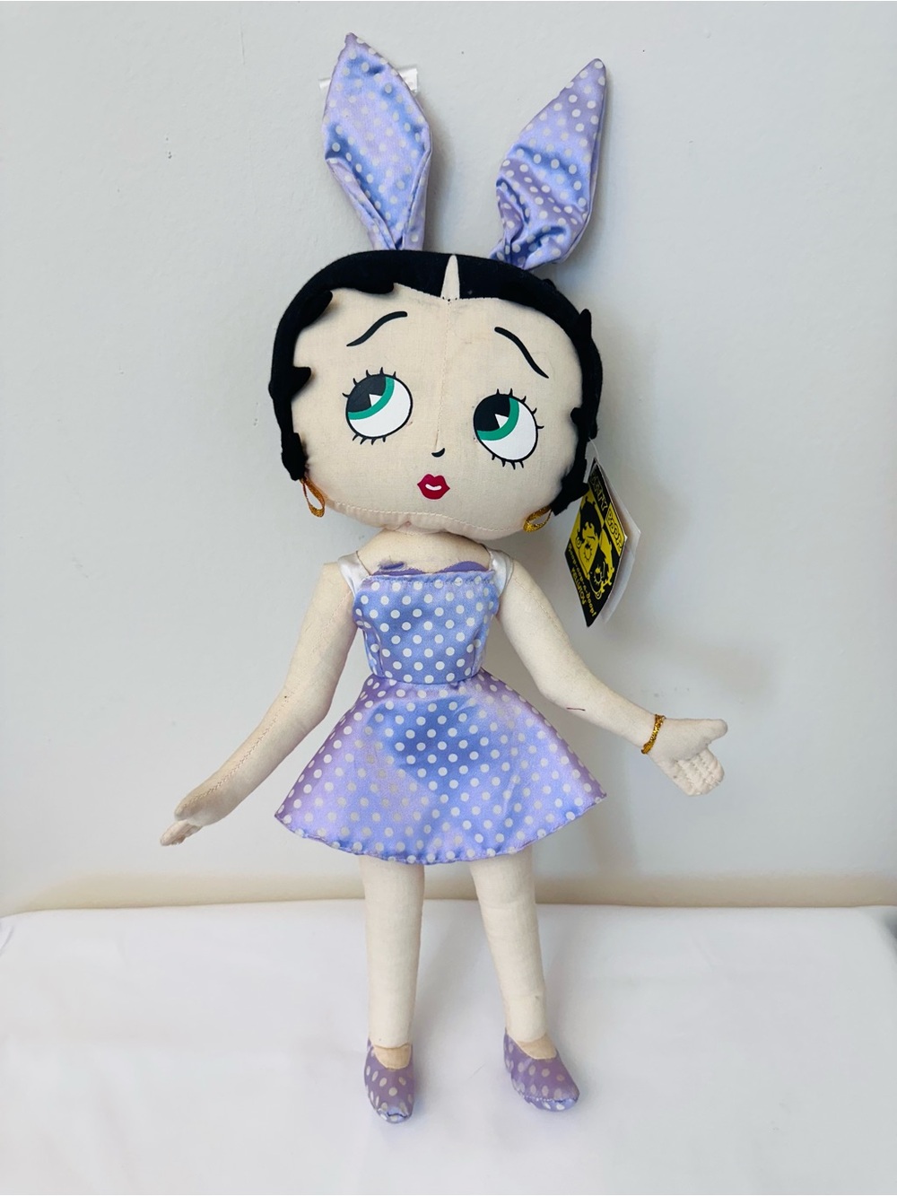 Betty Boop 2004 kellytoy  “easter collection”purple polka dot bunny doll 17in.